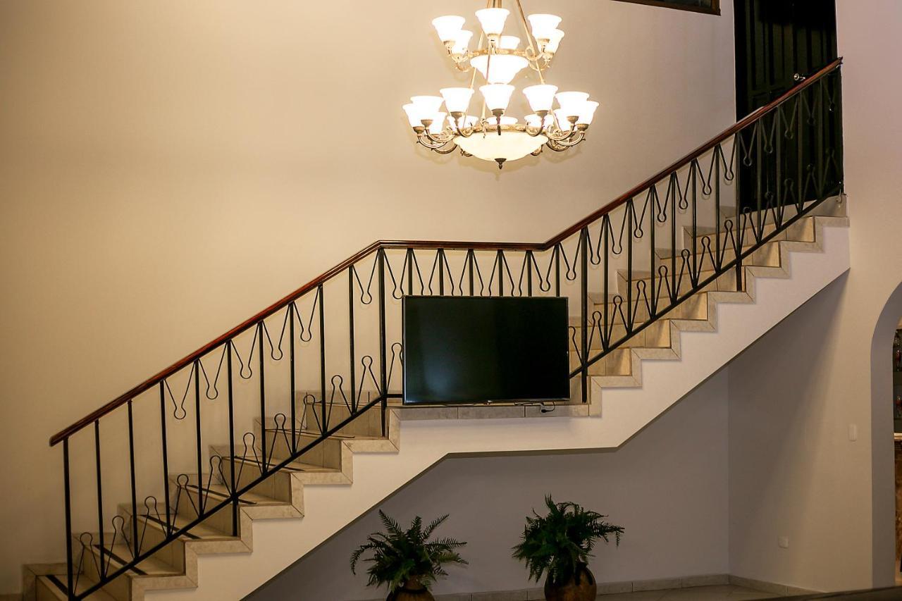 טגוסיגלפה Hotel Alameda מראה חיצוני תמונה